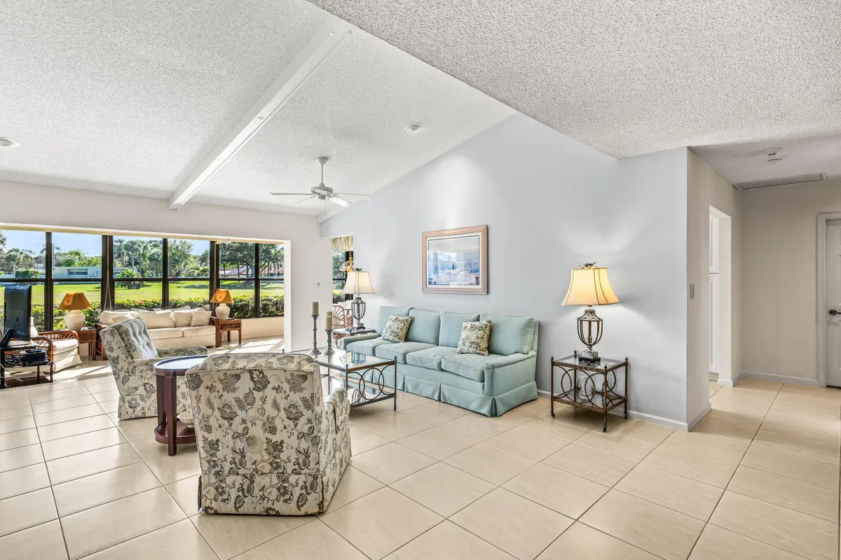 Living roomroom at 6426 Casabella Lane, Boca Raton