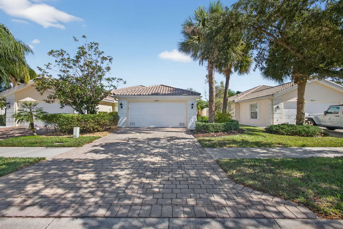 2-web-or-mls-5D1A6834 at 8557 SE Retreat Drive, Hobe Sound