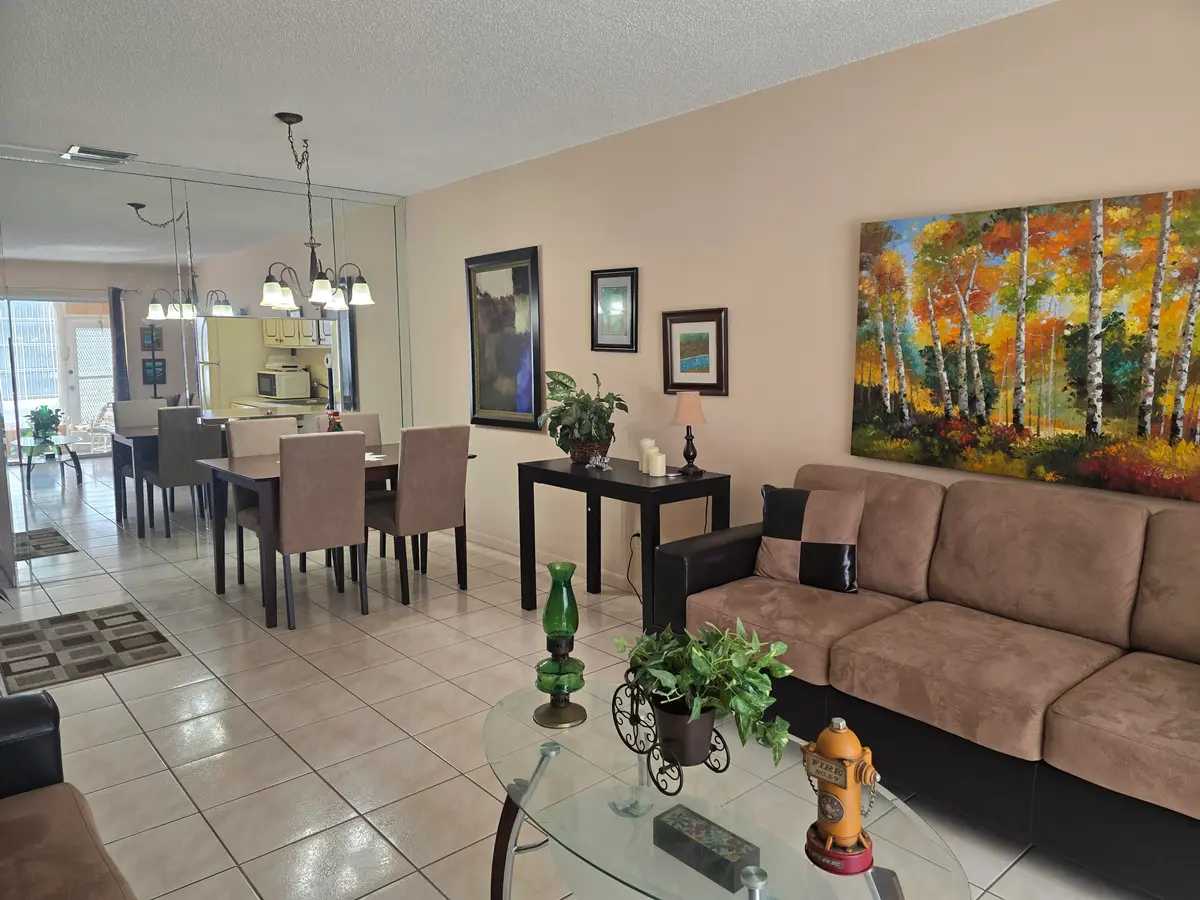 LIVING RM & DIN AREA at 118 Lake Olive Drive, West Palm Beach