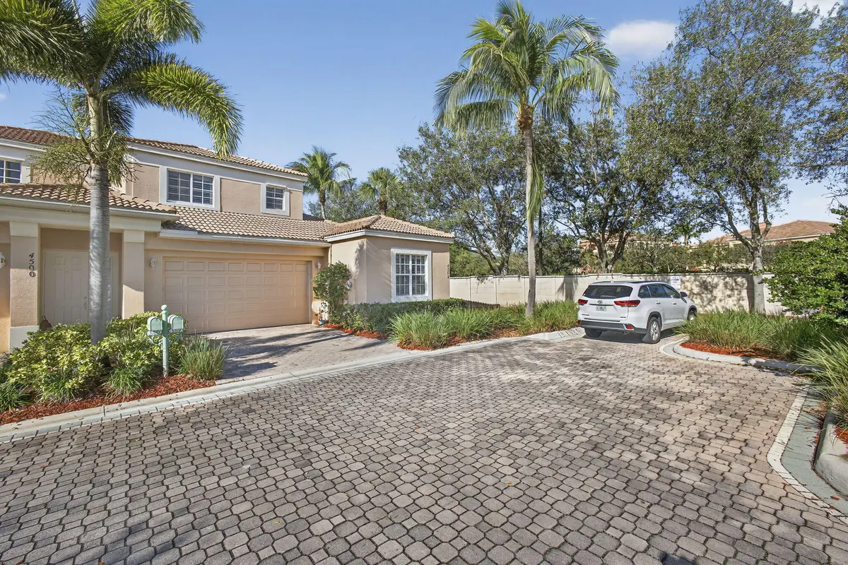 3-web-or-mls-BS1A8567 at 4502 Hickory Drive, Palm Beach Gardens