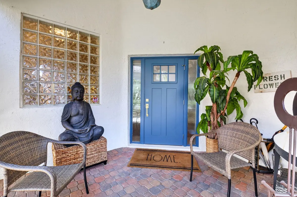 ENCLOSED FRONT PORCH at 6261 Evian Place, Boynton Beach