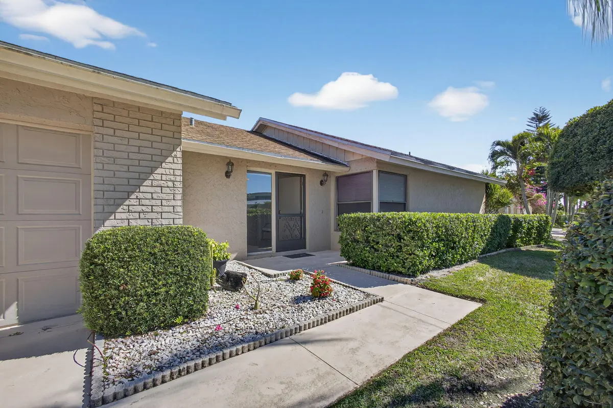 13706 Cross Pointe Ct at 13706 Cross Pointe Drive, Palm Beach Gardens