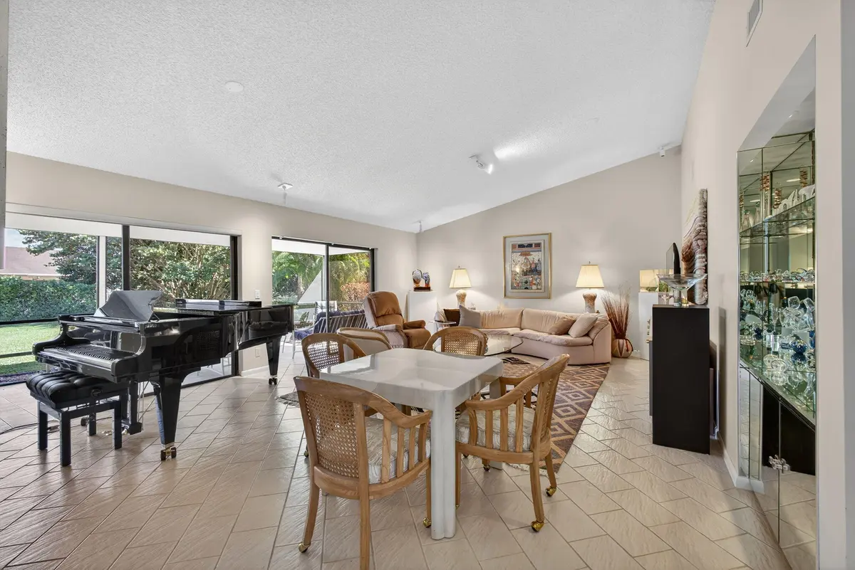 13706 Cross Pointe Ct at 13706 Cross Pointe Drive, Palm Beach Gardens