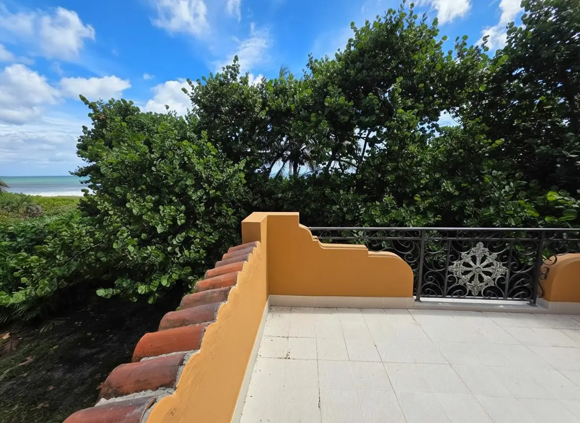 MASTER SUITE BALCONY at 4200 N Surf Road, Hollywood