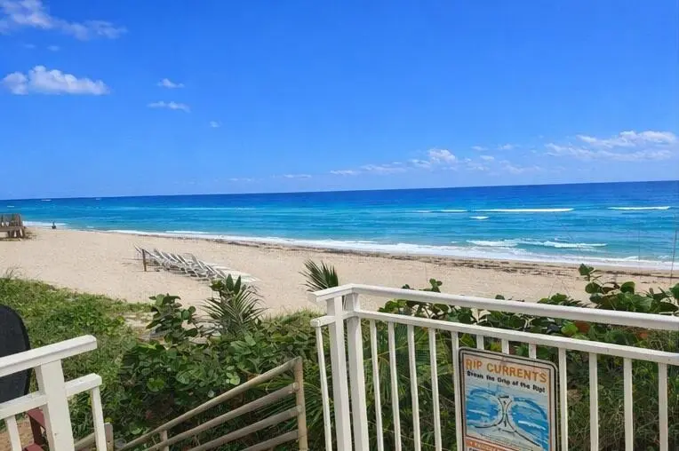 Direct Ocean at 3475 S Ocean Boulevard 3020, Palm Beach