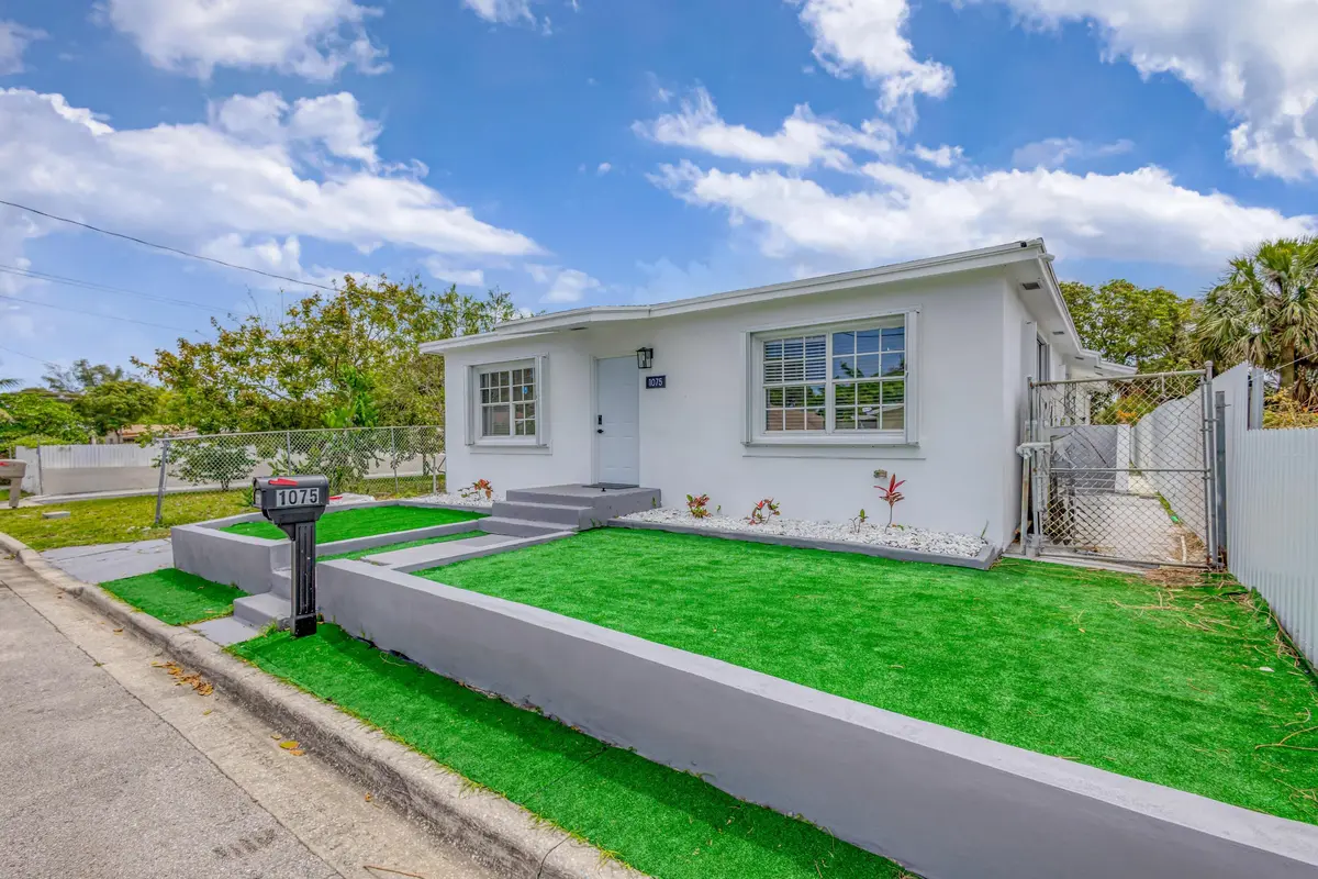 front at 1075 W 30th Street, Riviera Beach