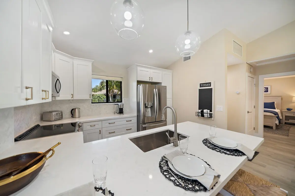 Kitchen 2 at 821 Club Drive, Palm Beach Gardens
