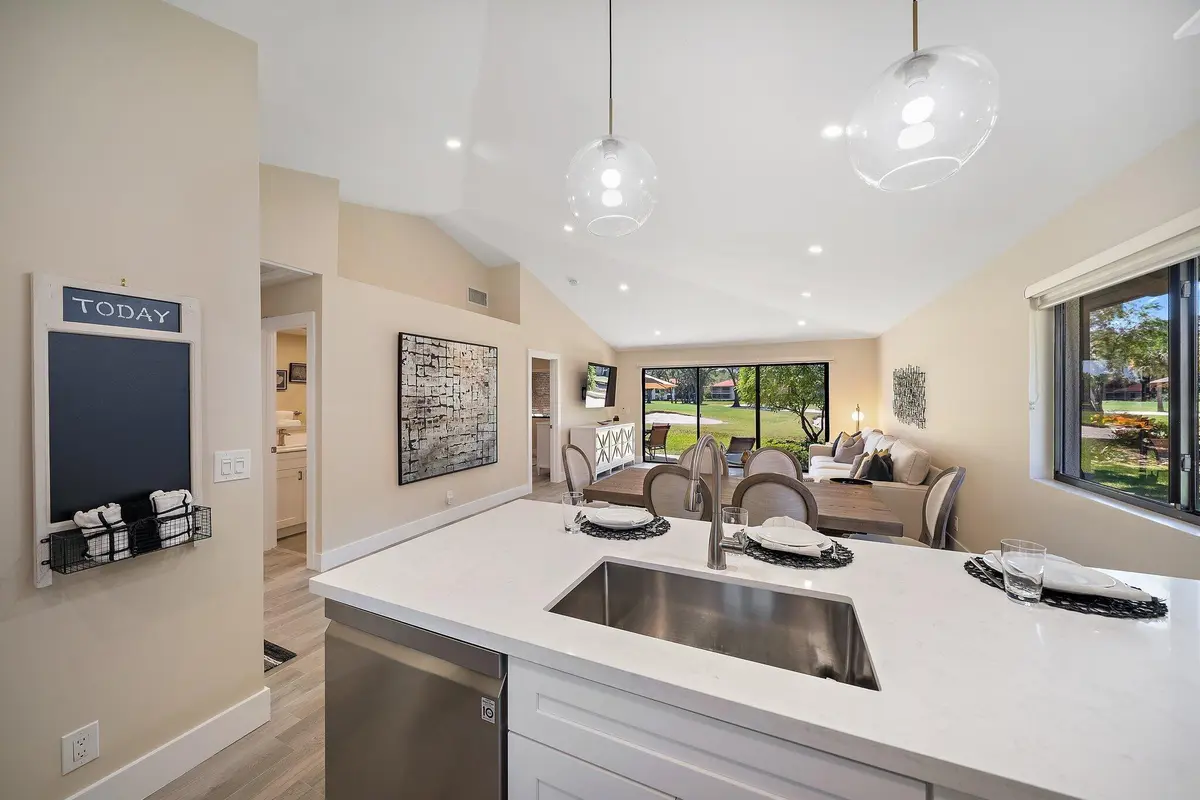 Kitchen 3 at 821 Club Drive, Palm Beach Gardens