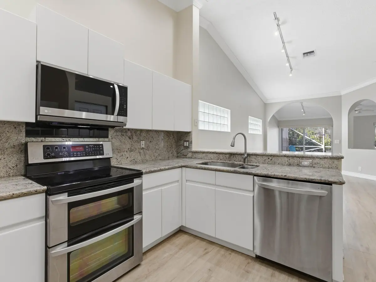 Kitchen 4 at 9734 Harbour Lake Circle, Boynton Beach
