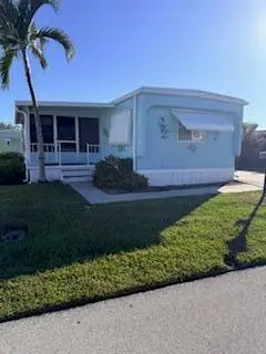 102 front v at 102 N Warner Drive, Jensen Beach