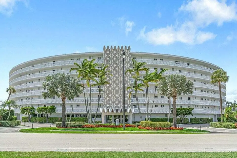 The President of Palm Beach at 2505 S Ocean Boulevard 303, Palm Beach