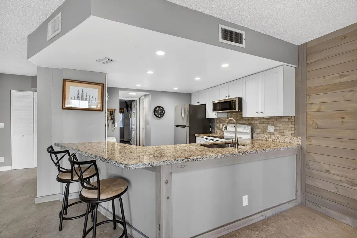 Kitchen/ Bar at 1605 S Us Highway 1 D105, Jupiter