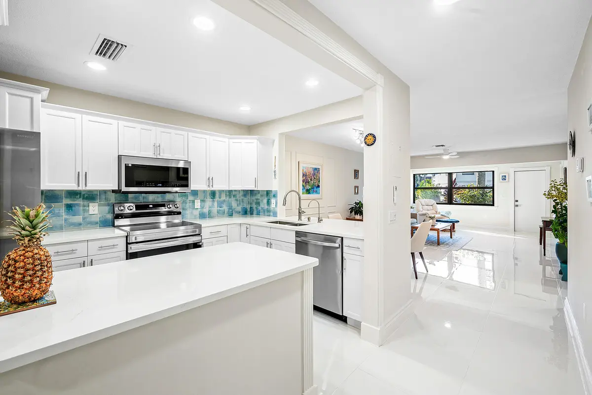 Island Kitchen at 2016 SW 29th Court 5b1, Delray Beach