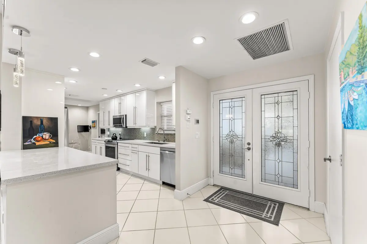 006-37ClubhouseLane-BoyntonBeach-FL-3343 at 37 Clubhouse Lane, Boynton Beach
