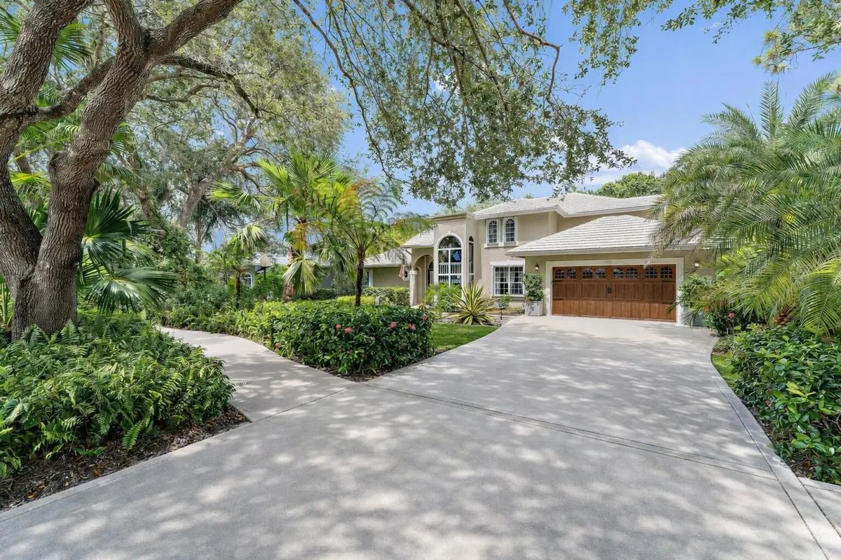 Driveway at 19115 SE Coral Reef Lane, Jupiter