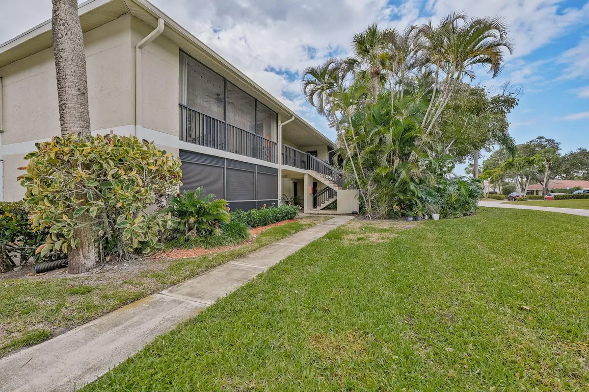 6544 Chasewood Drive Unit 5H-1 at 6544 Chasewood Drive H, Jupiter