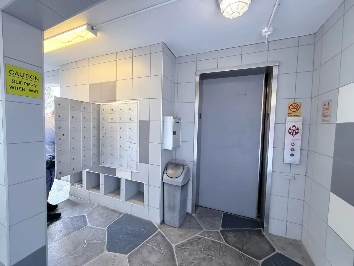 ELEVATOR at 4108 Oakridge V 4108, Deerfield Beach