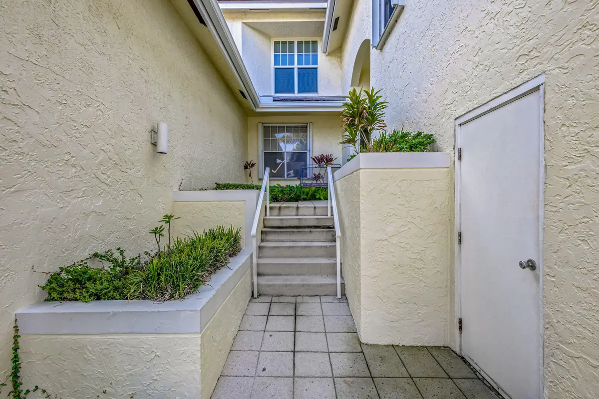 06_5d1a4659 at 406 Mainsail Circle, Jupiter