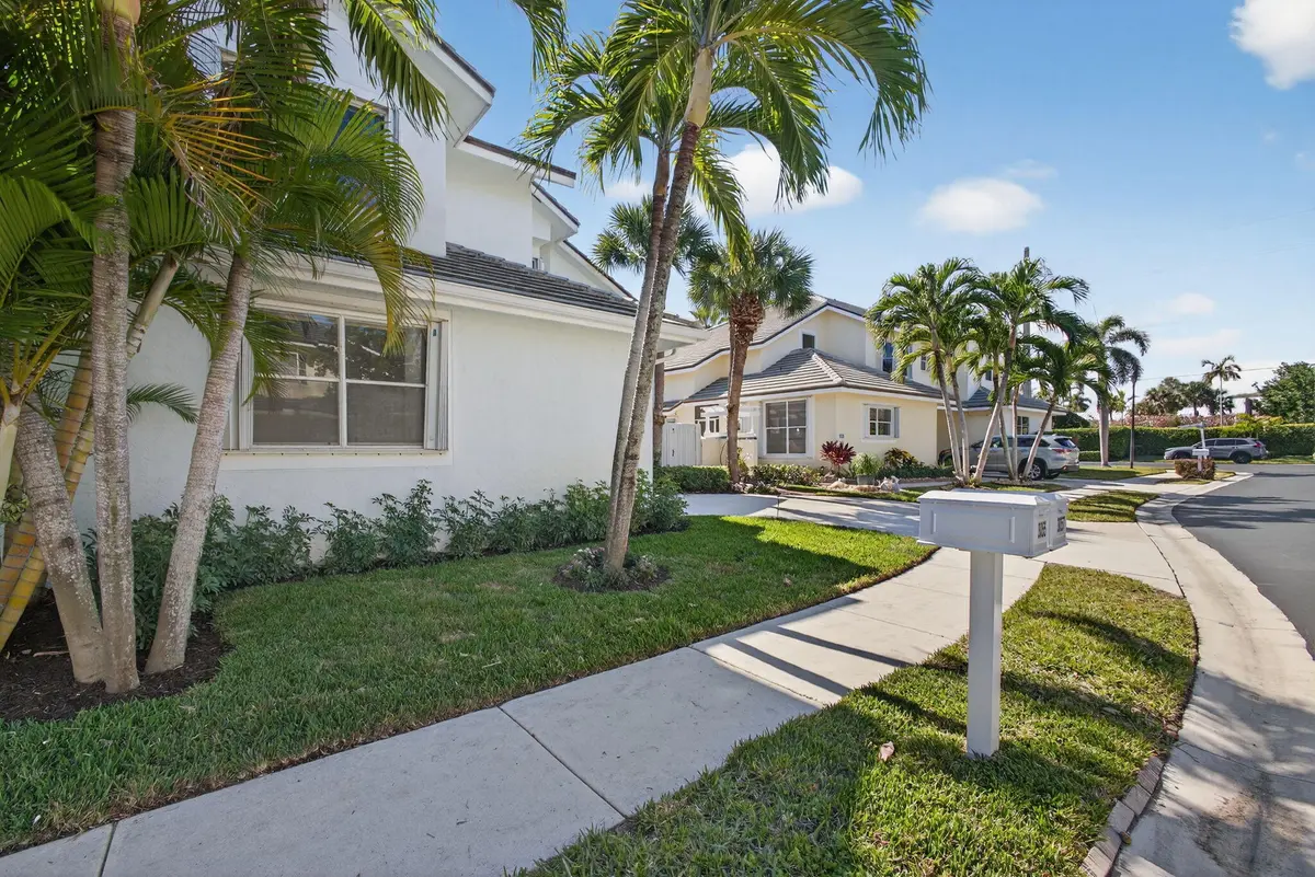 3-web-or-mls-5D1A9686 at 3057 Genoa Lane, Jupiter