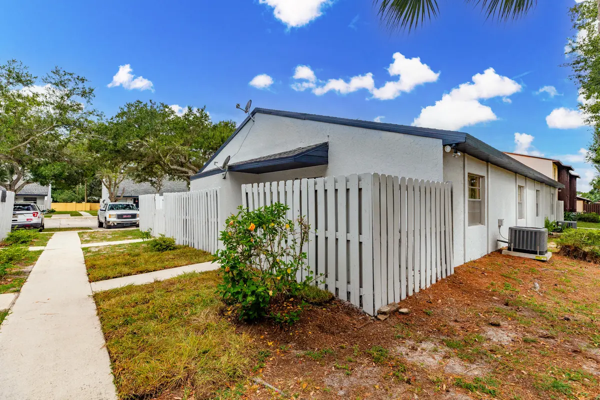 240822_BlaisMedia&Marketing_Blais_2007Ol at 2007 Oleander Boulevard Apt D, Fort Pierce