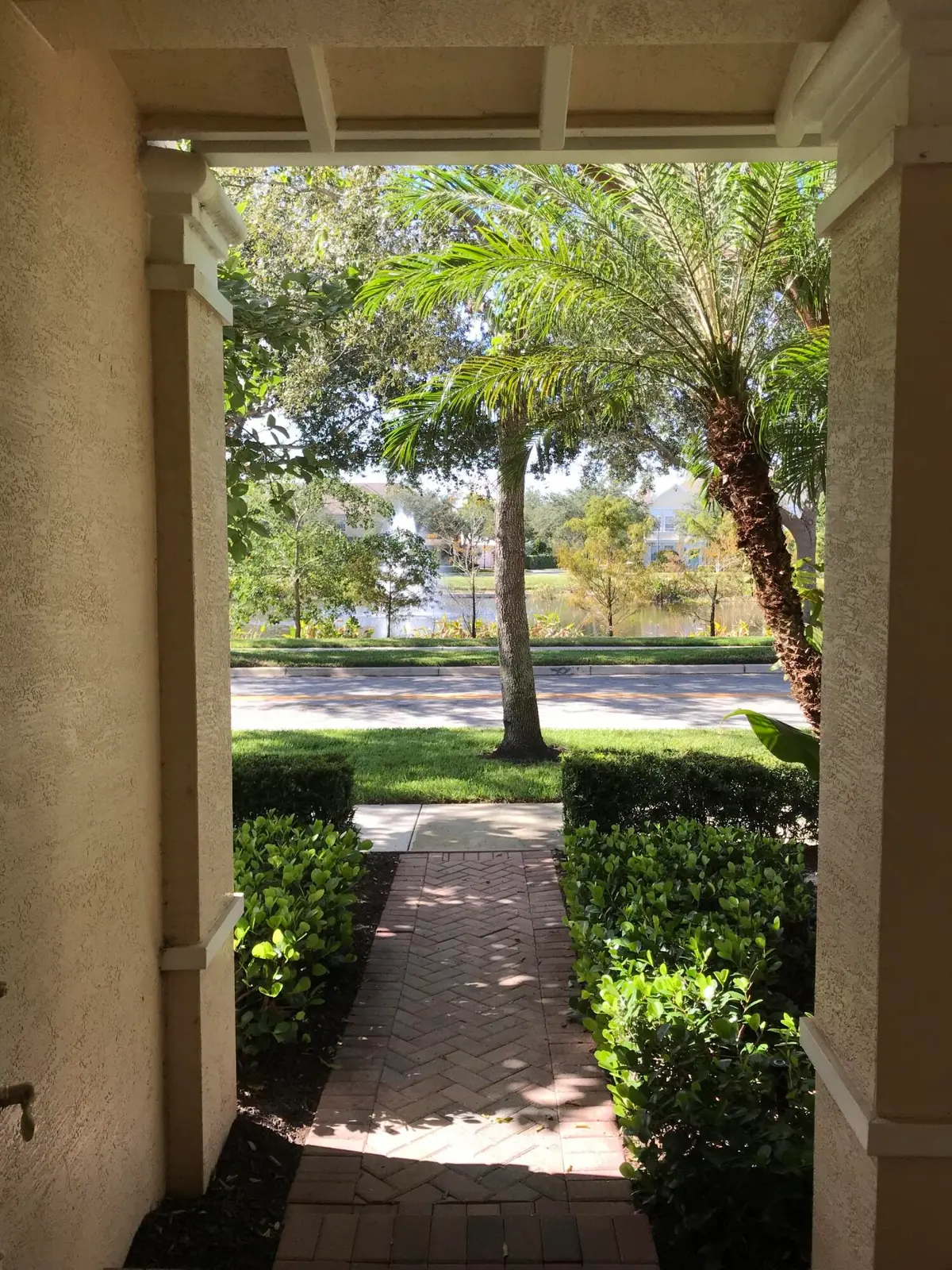 141 E Thatch Palm Circle, Jupiter, FL – photo 3
