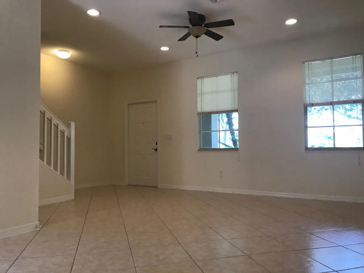 141 E Thatch Palm Circle, Jupiter, FL – photo 5