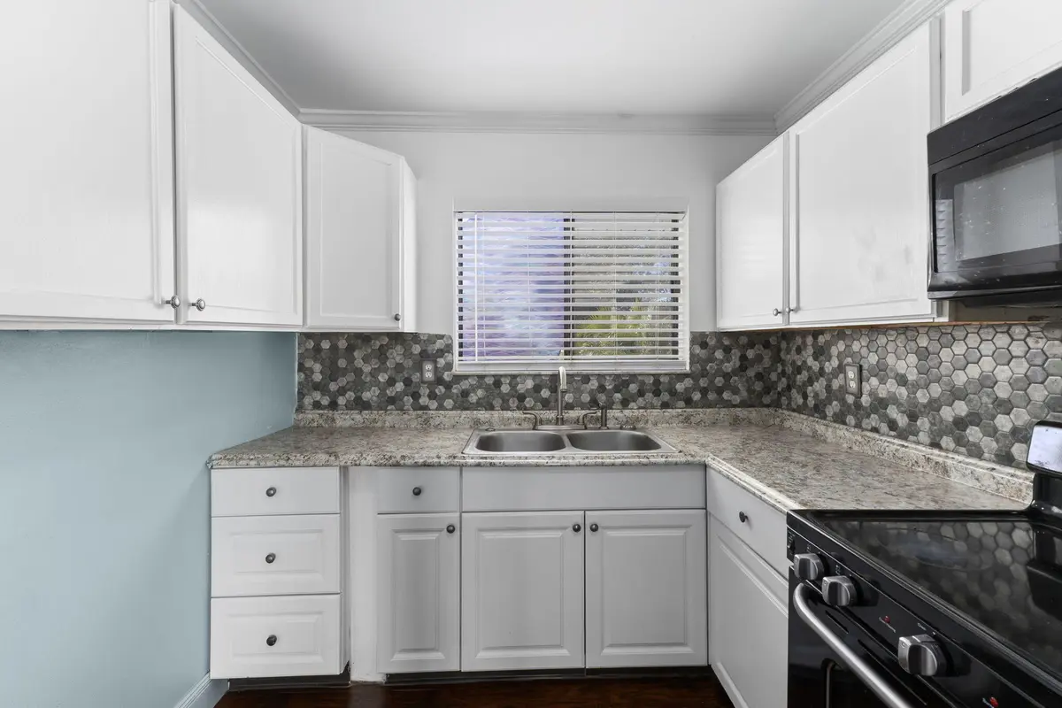 11-web-or-mls-DSC05512 at 126 Ormond Court, Sebastian