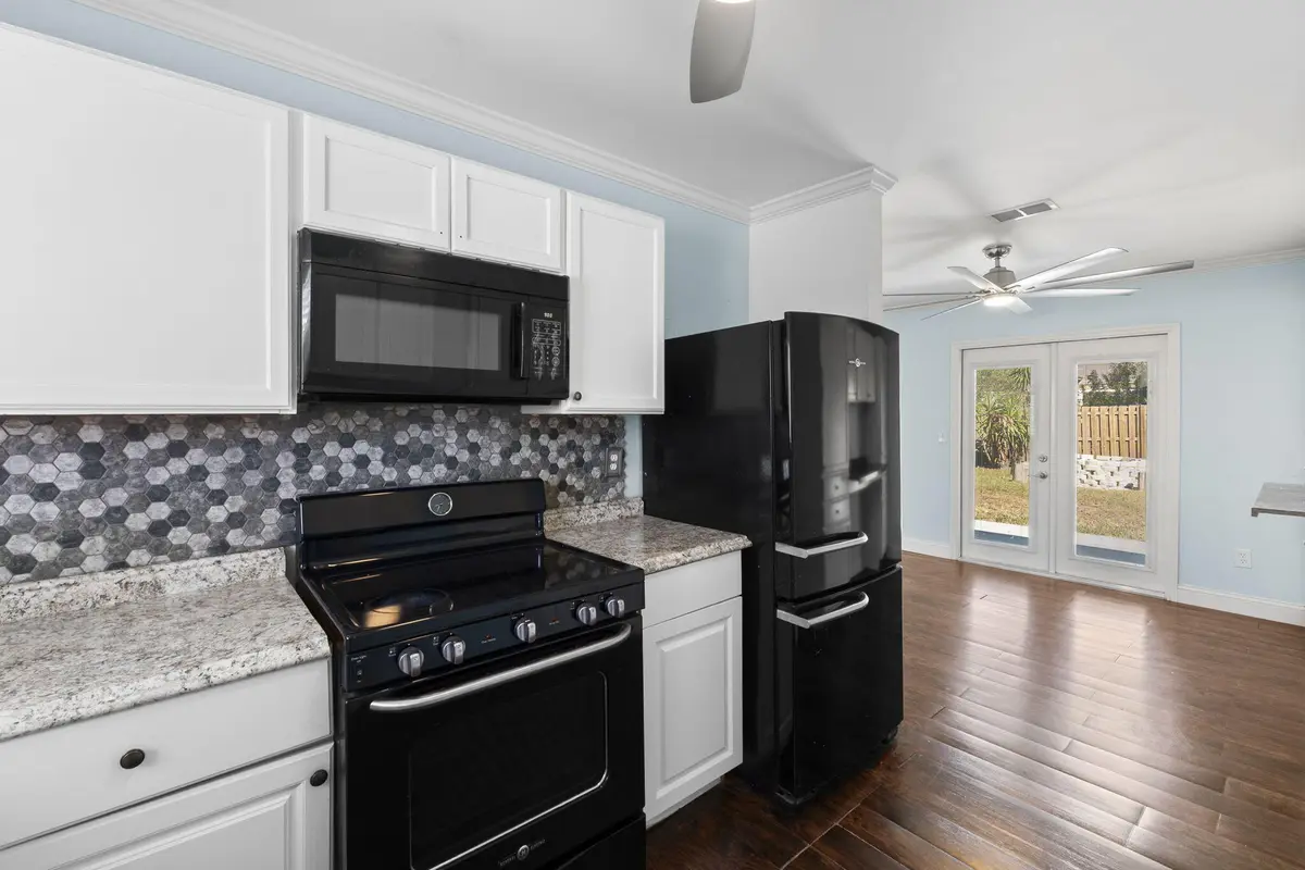 13-web-or-mls-DSC05595 at 126 Ormond Court, Sebastian