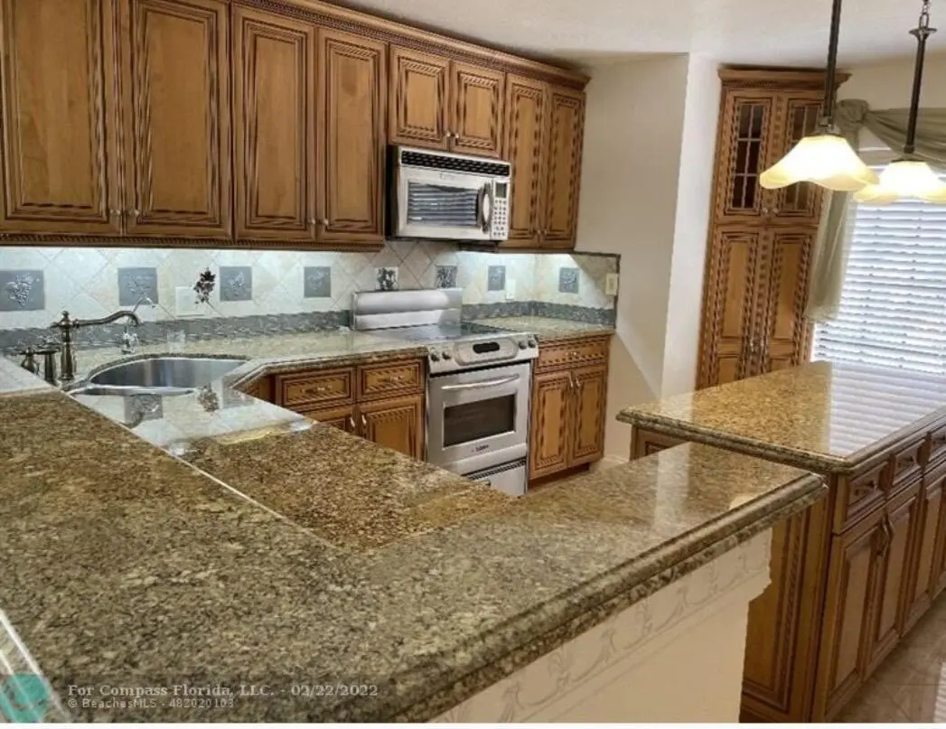 Kitchen at 7485 Glendevon Lane 1108, Delray Beach