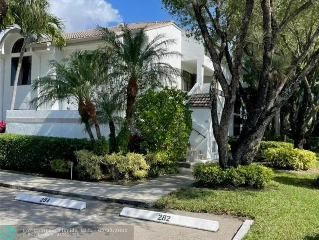 Front at 7485 Glendevon Lane 1108, Delray Beach