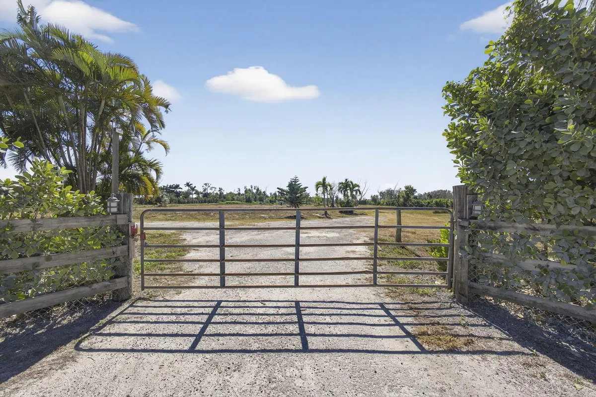 3-web-or-mls-BS1A3908 at 16296 Deer Path Lane, Wellington