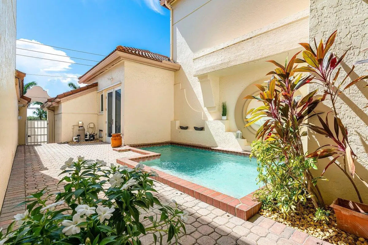 003-4517SouthOceanBoulevard-HighlandBeac at 4517 S Ocean Boulevard, Highland Beach