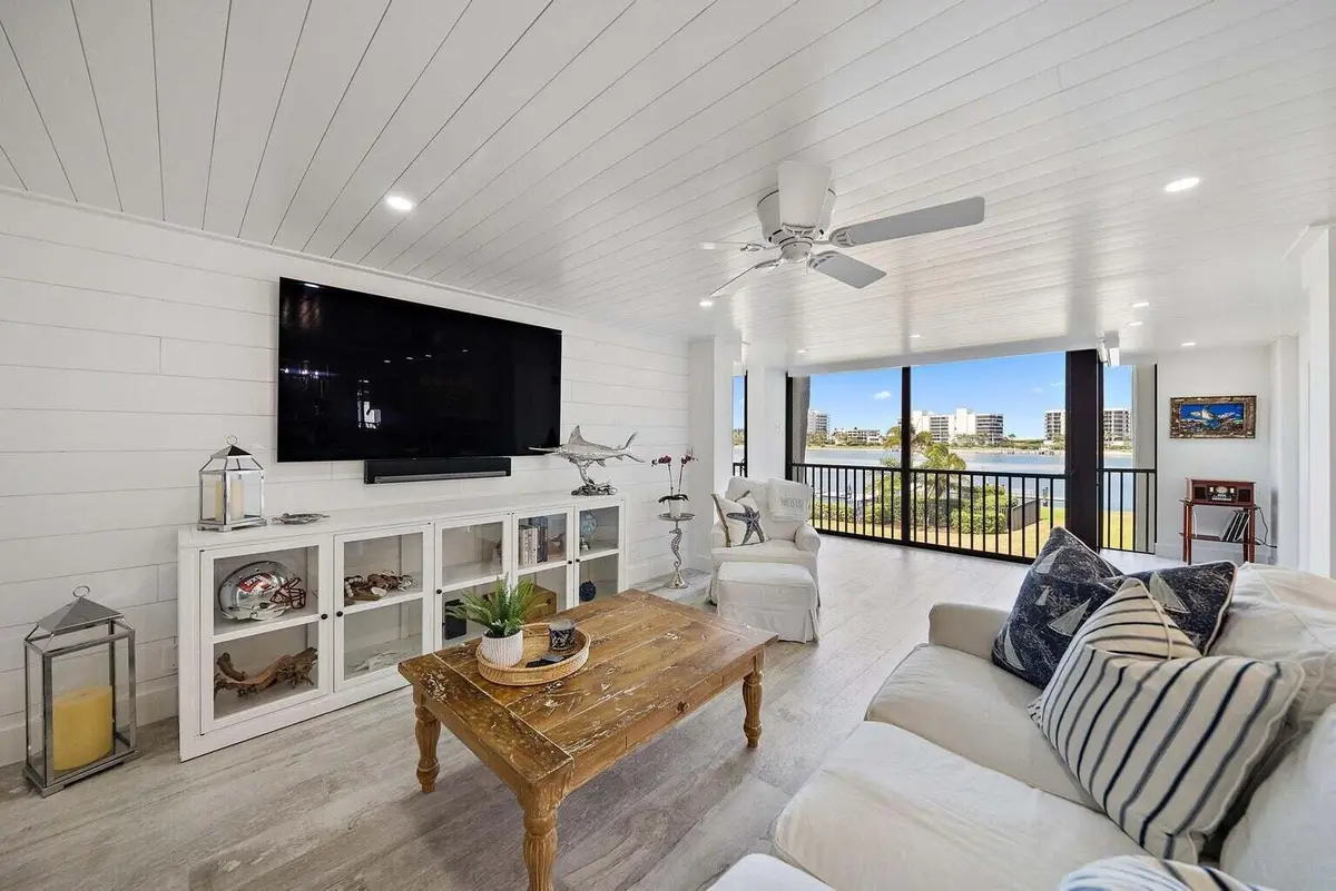 20210530144748810786000000-o at 19800 S Sandpointe Bay Drive 210, Tequesta
