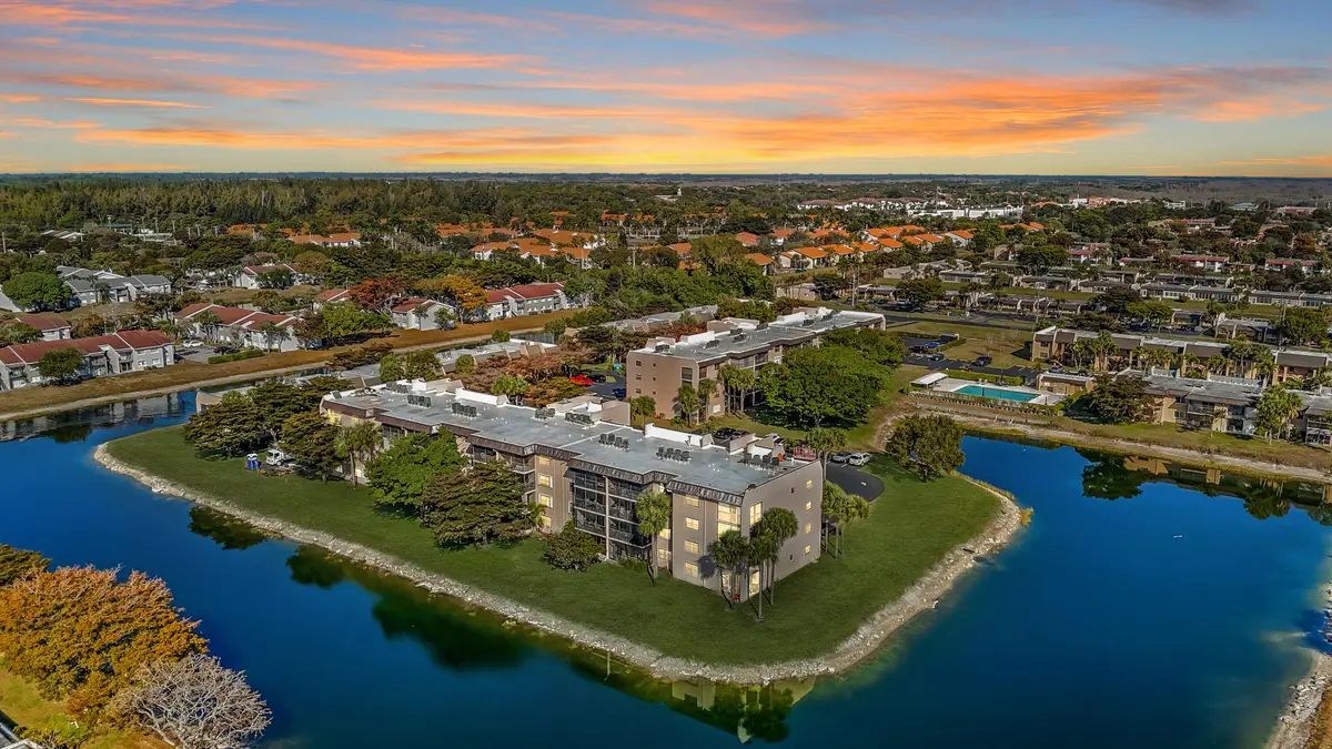 Main Photo at 150 Lake Nancy Lane 419, West Palm Beach