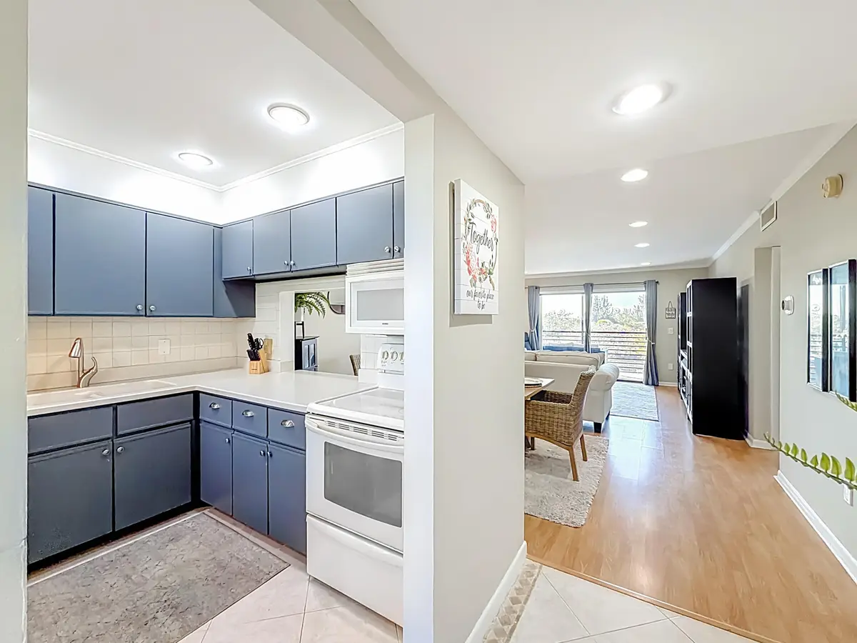 Kitchen - Entry at 150 Lake Nancy Lane 419, West Palm Beach
