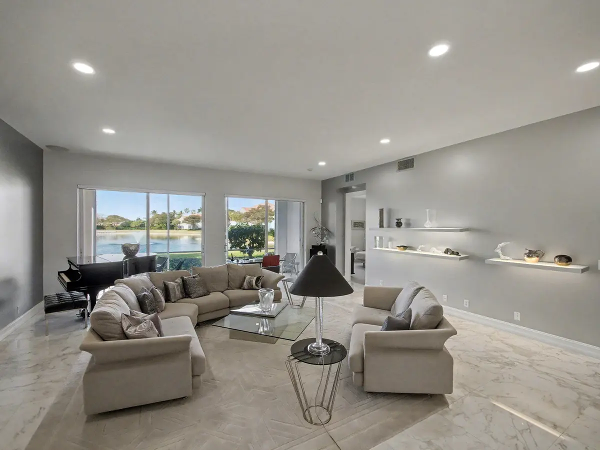 8-web-or-mls-012 at 118 Palm Bay Dr. A, Palm Beach Gardens