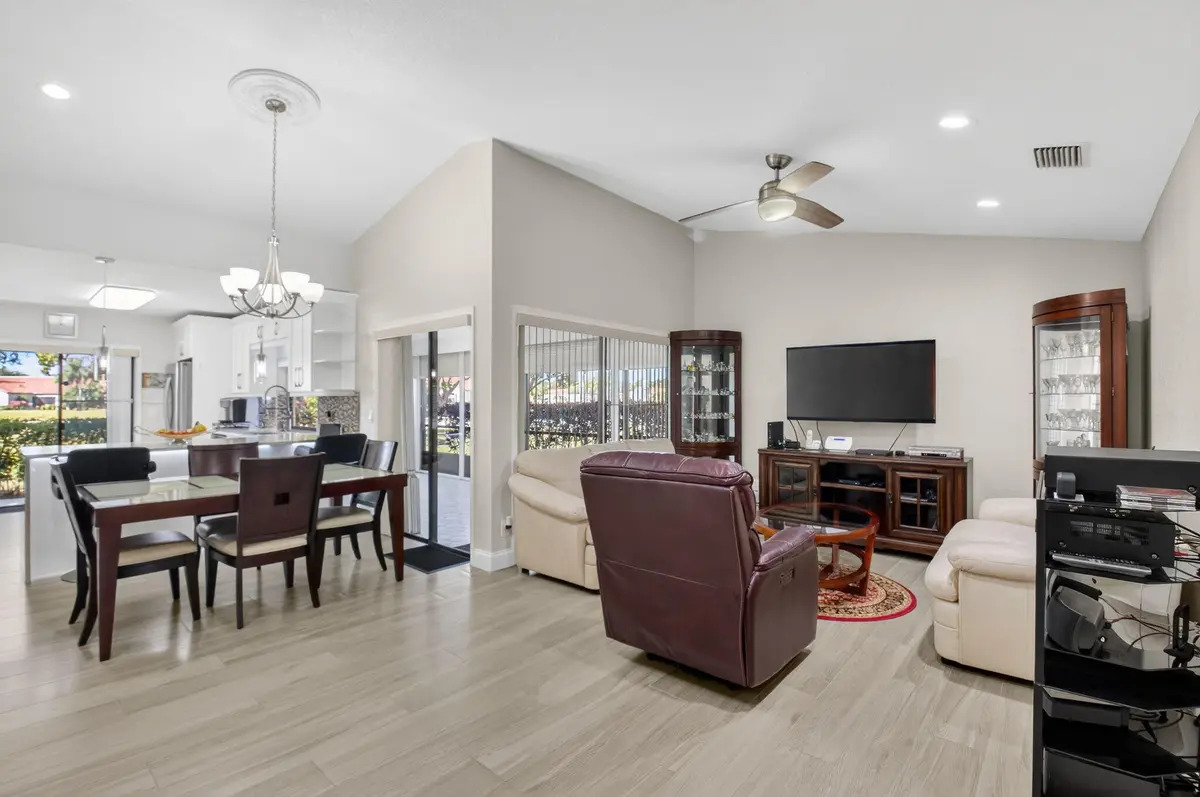 Dining/Living at 5750 Parkwalk Circle, Boynton Beach