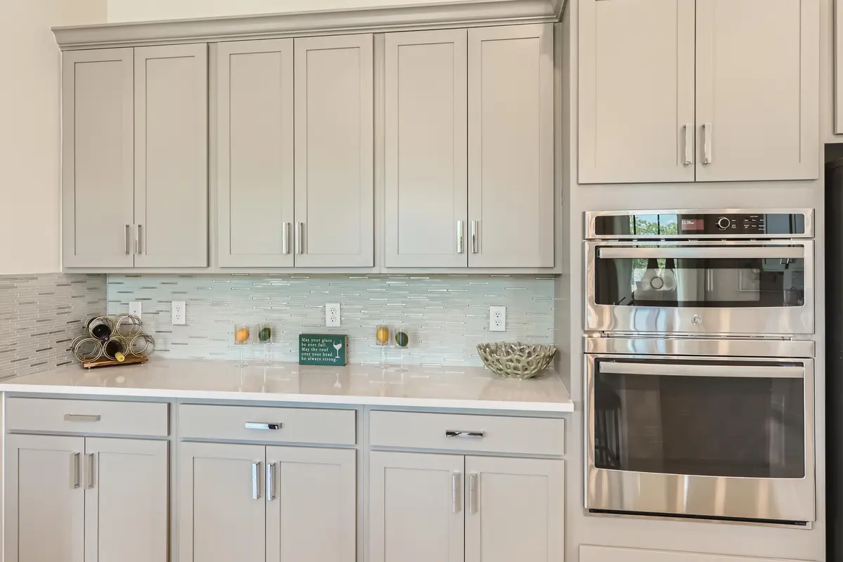 Kitchen_builtin microwave oven_1of2_F1 at 470 SE Fascino Circle, Port St. Lucie