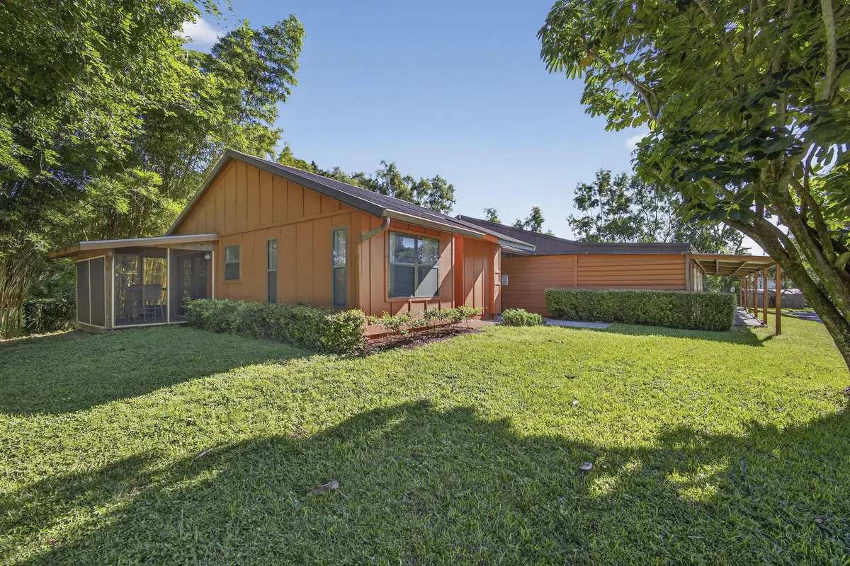 Guest Apt & Barn at 852 Cindy Drive, Wellington