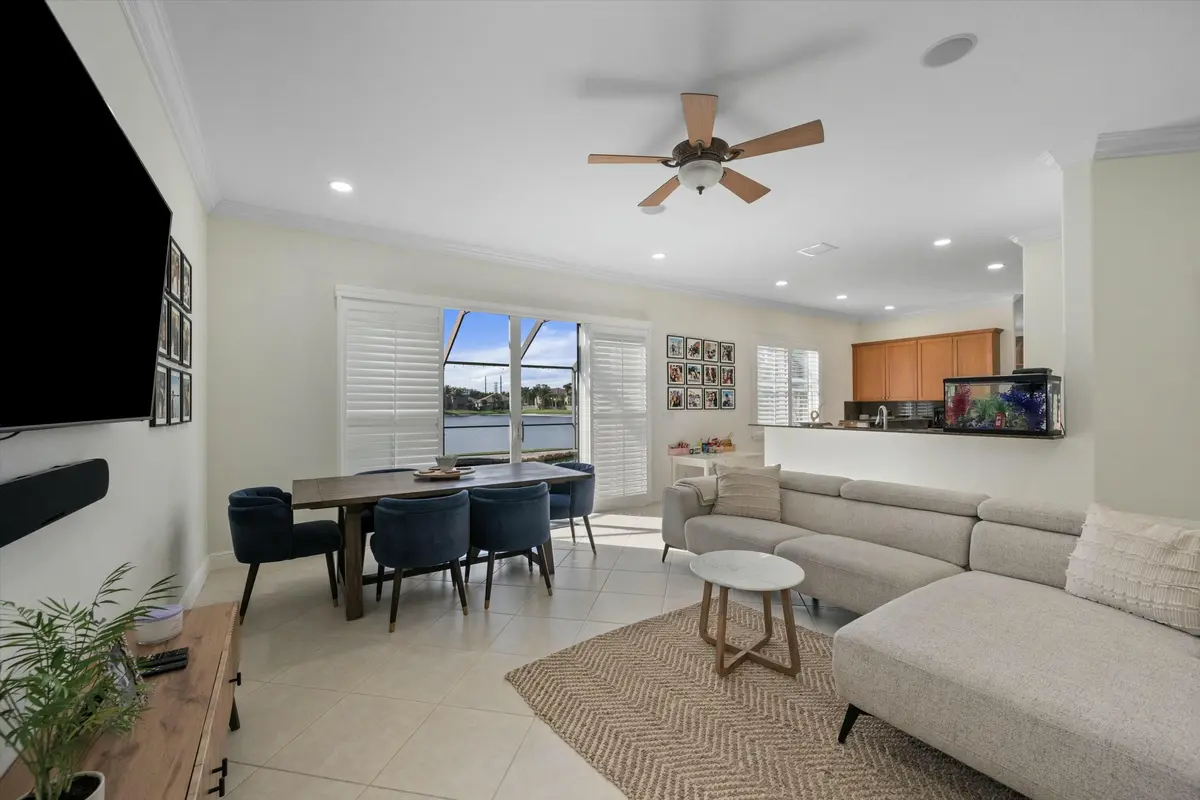 tempImageYrPgMu at 1386 Beacon Circle, Wellington