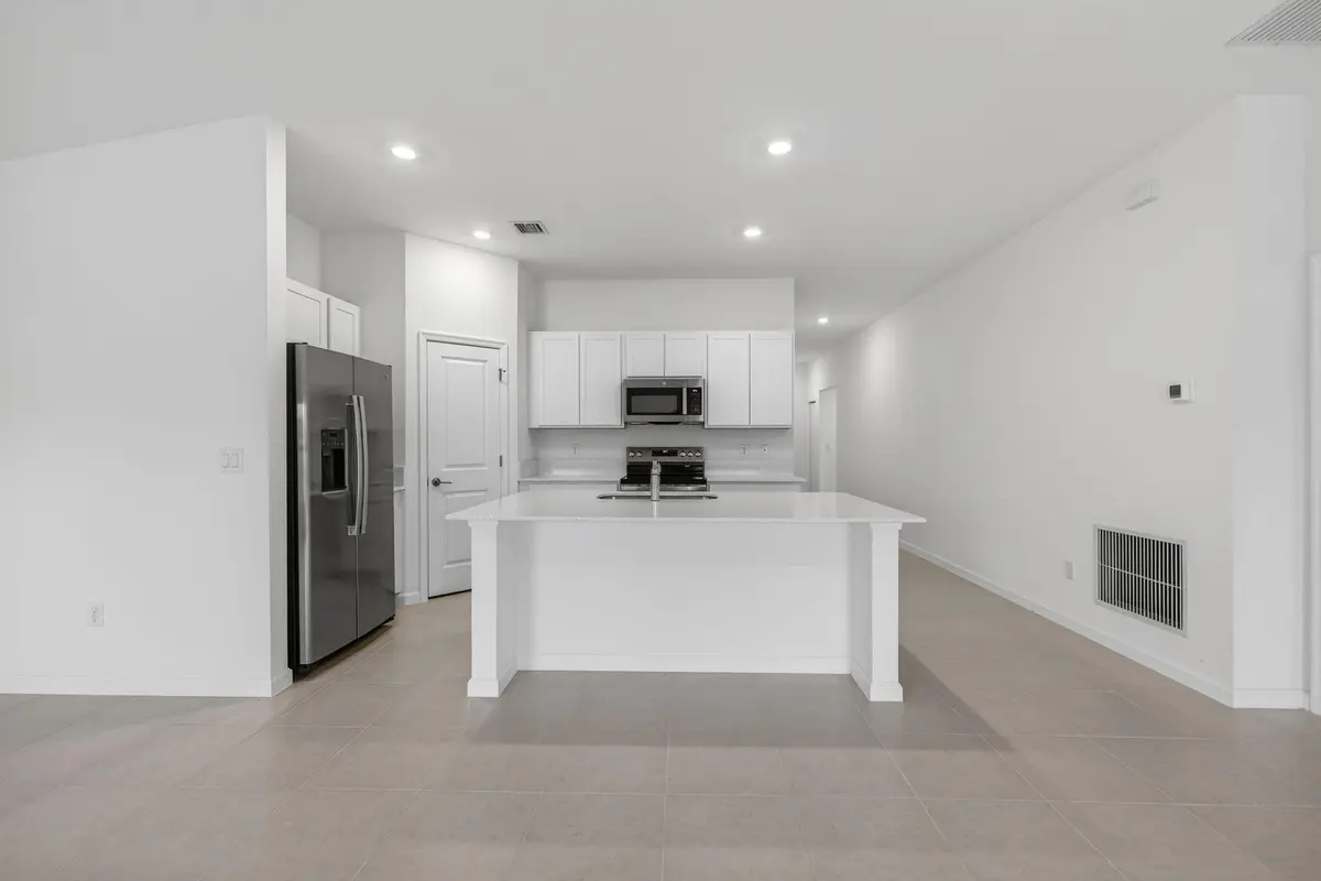 kitchen view at 748 Carlyle Way, Fort Pierce