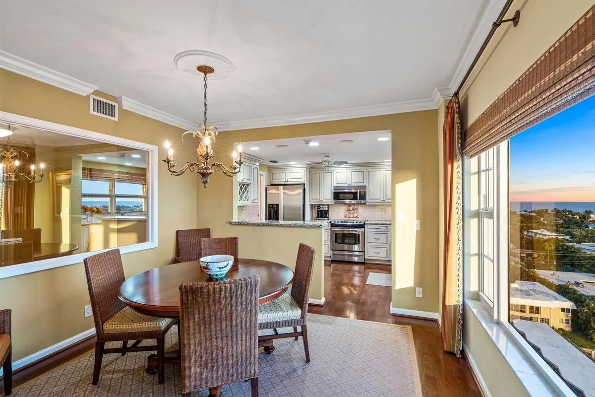 DINING_TO_KITCHEN_DT at 400 Seasage Drive 1101, Delray Beach