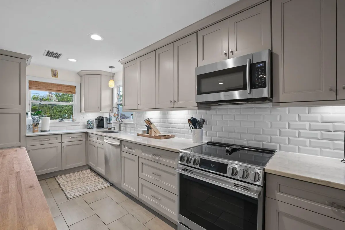 304 Southeast 4th Ave - 16.jpg-SMALL at 304 SE 4th Avenue, Delray Beach