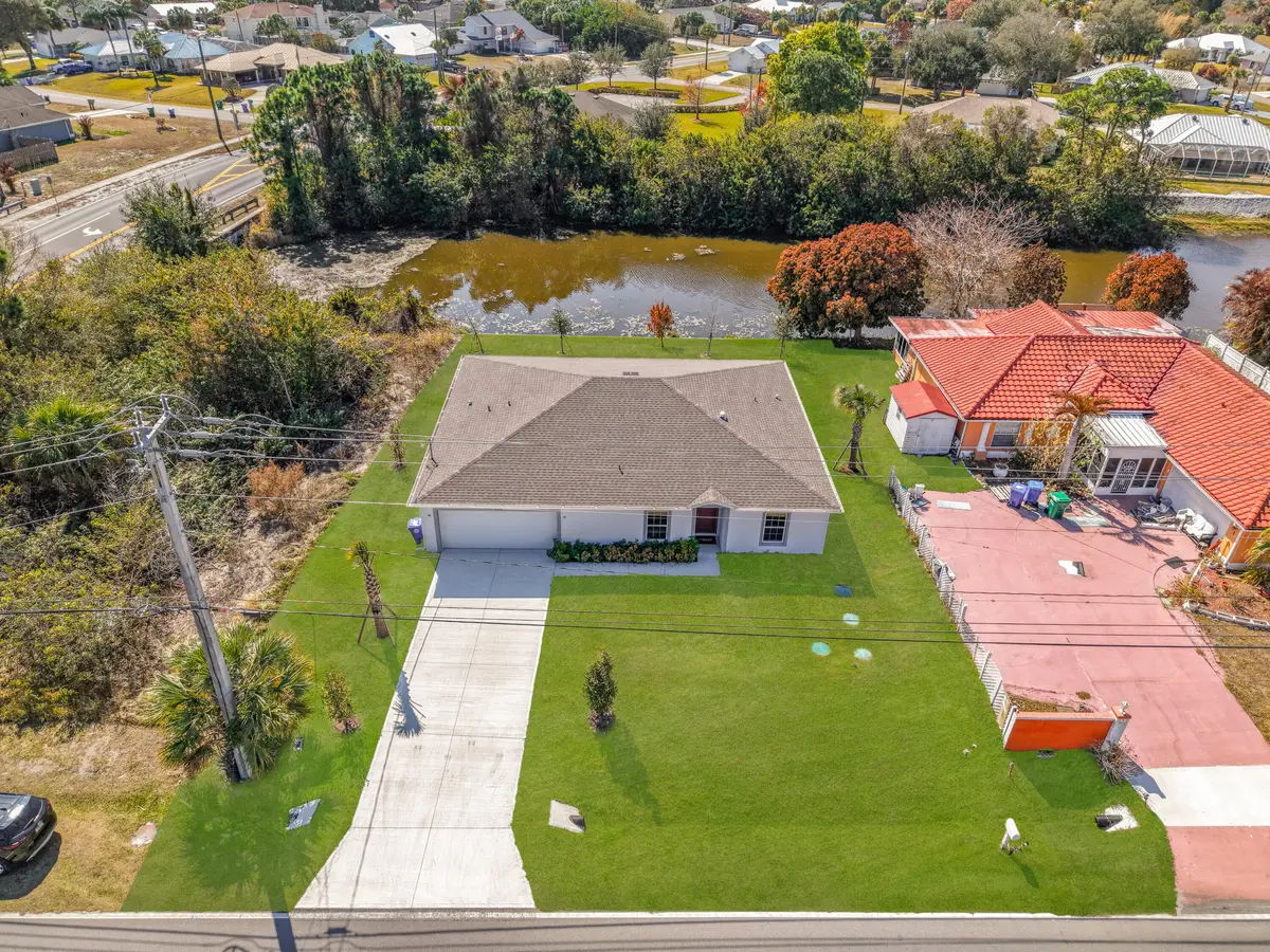 1390 Schumann Drive-5 at 1390 Schumann Drive, Sebastian