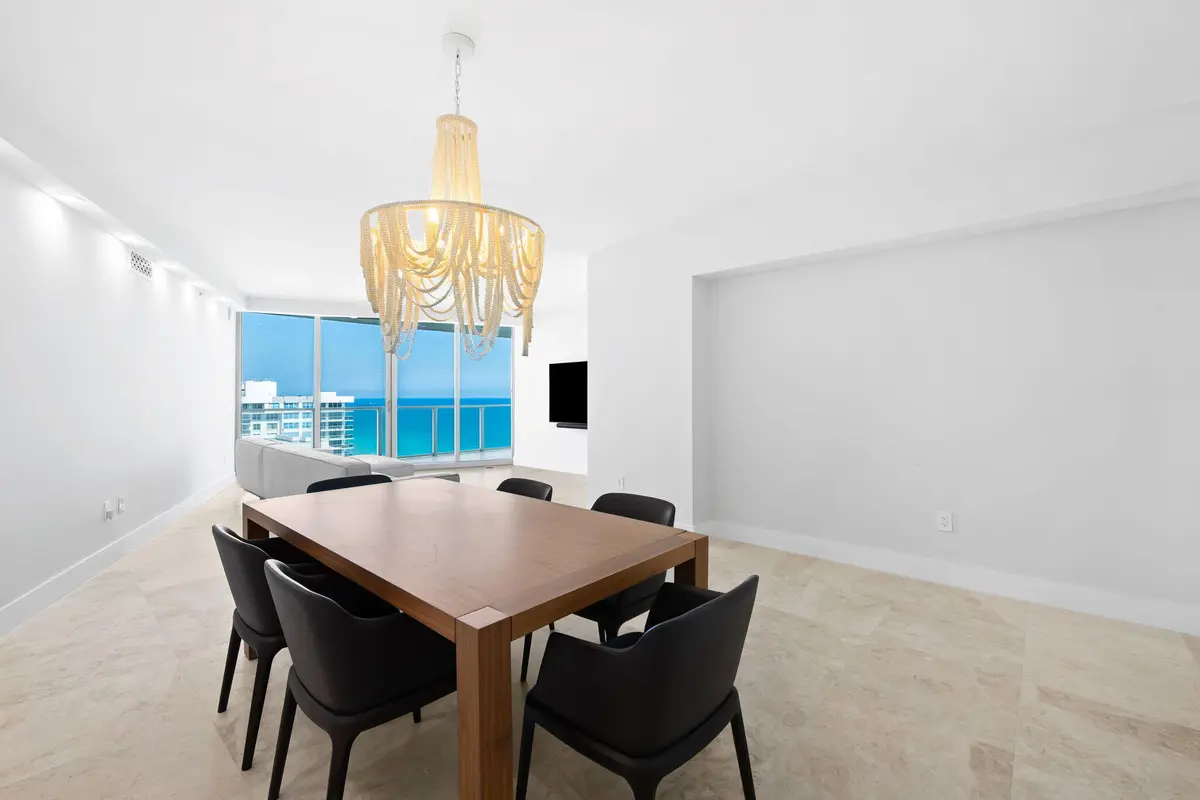 Dining Area at 3101 S Ocean Drive 1807, Hollywood