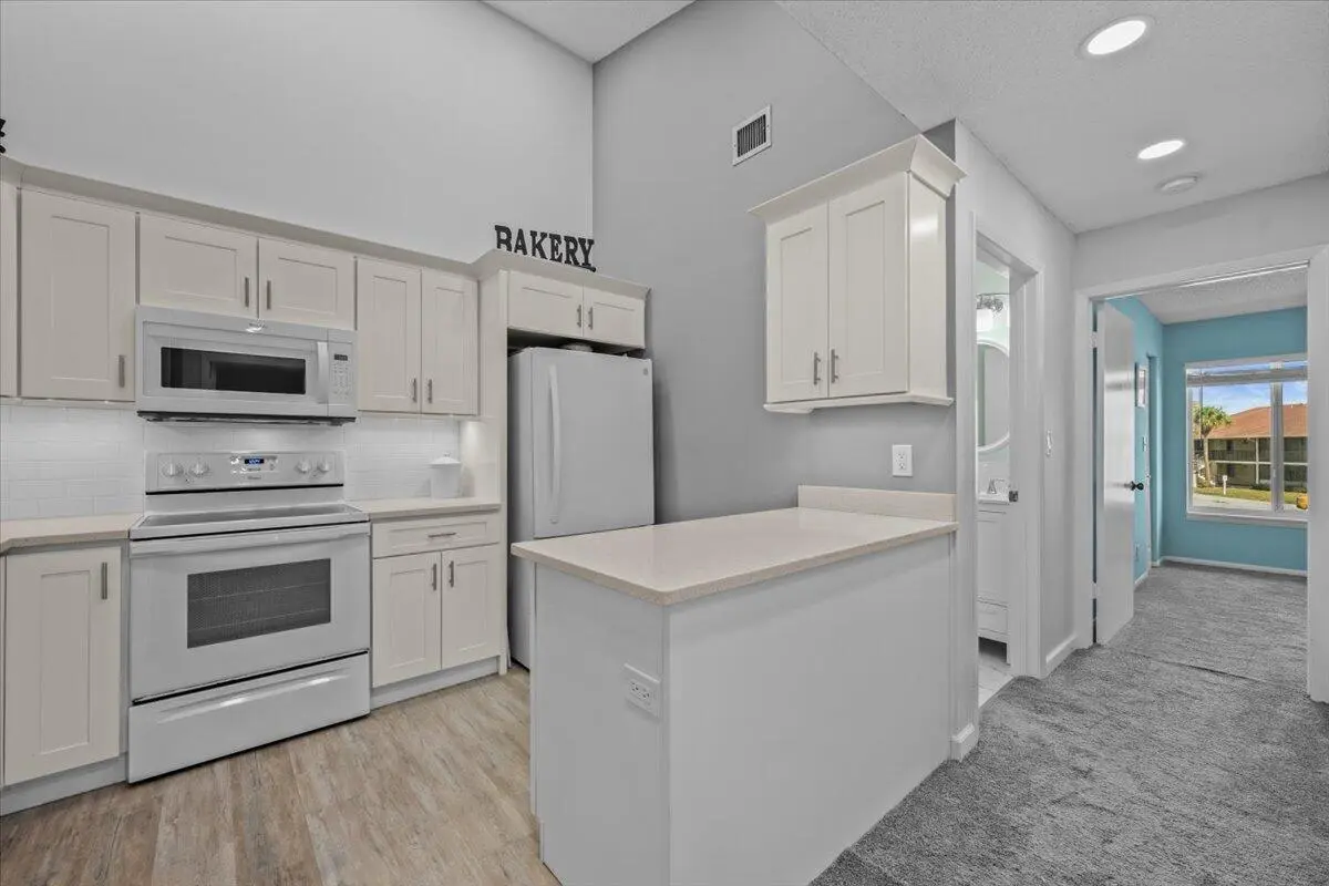 Kitchen at 6552 Chasewood Drive F, Jupiter