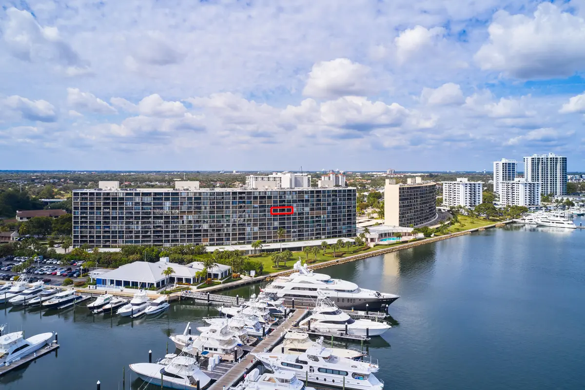 DJI_0506 at 124 Lakeshore Drive 829, North Palm Beach
