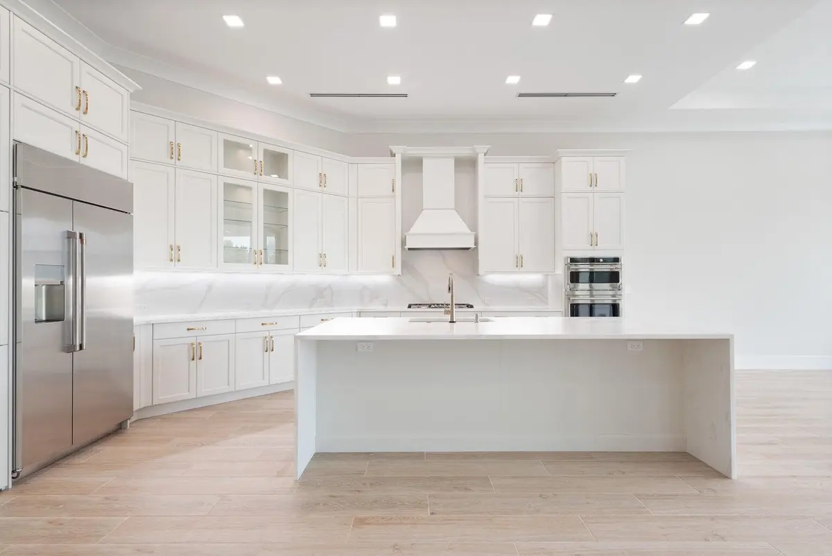 Kitchen at 109 SE Via Verona, Port St. Lucie