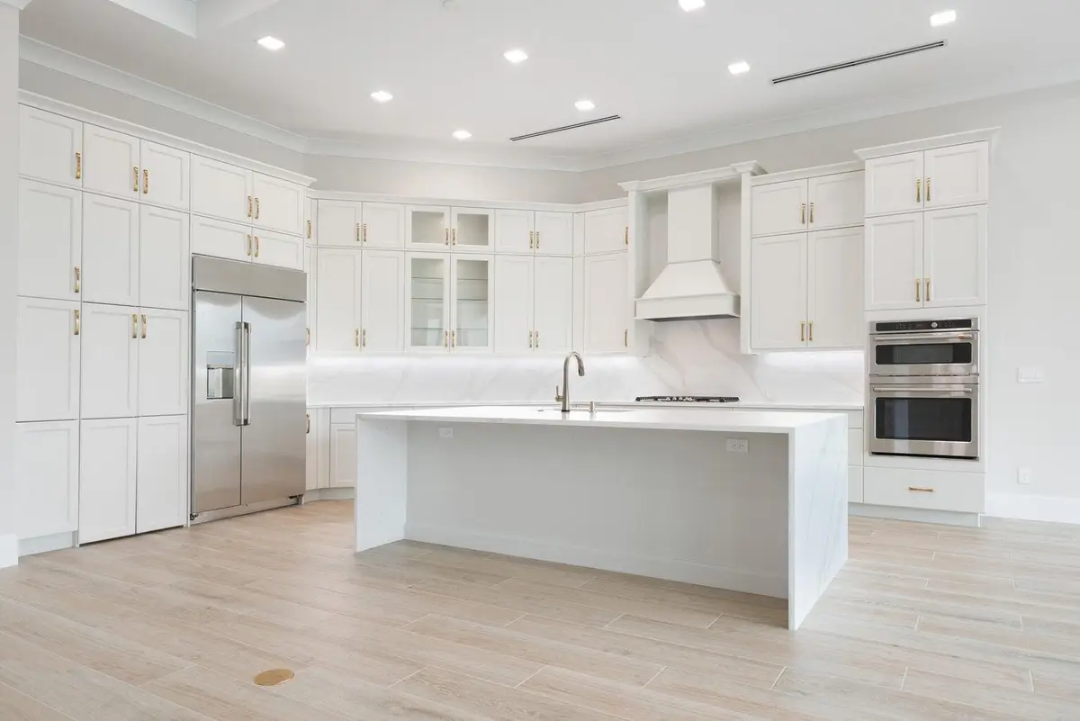 Kitchen at 109 SE Via Verona, Port St. Lucie