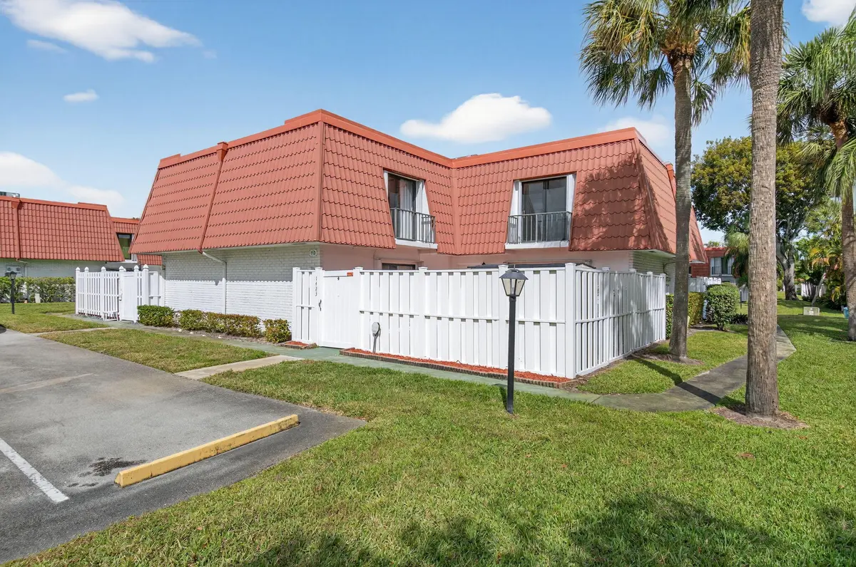 1-web-or-mls-DSC_1884 at 1423 SW 28th Avenue 11 B, Boynton Beach